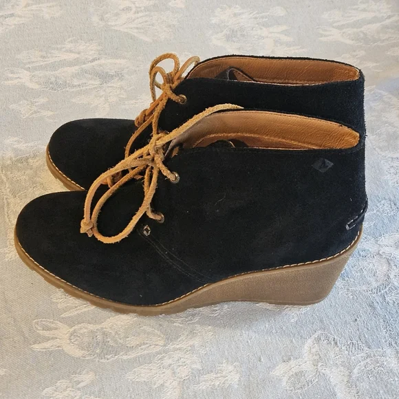 Sperry Harlow suede wedge lace up boots - Picture 2 of 8